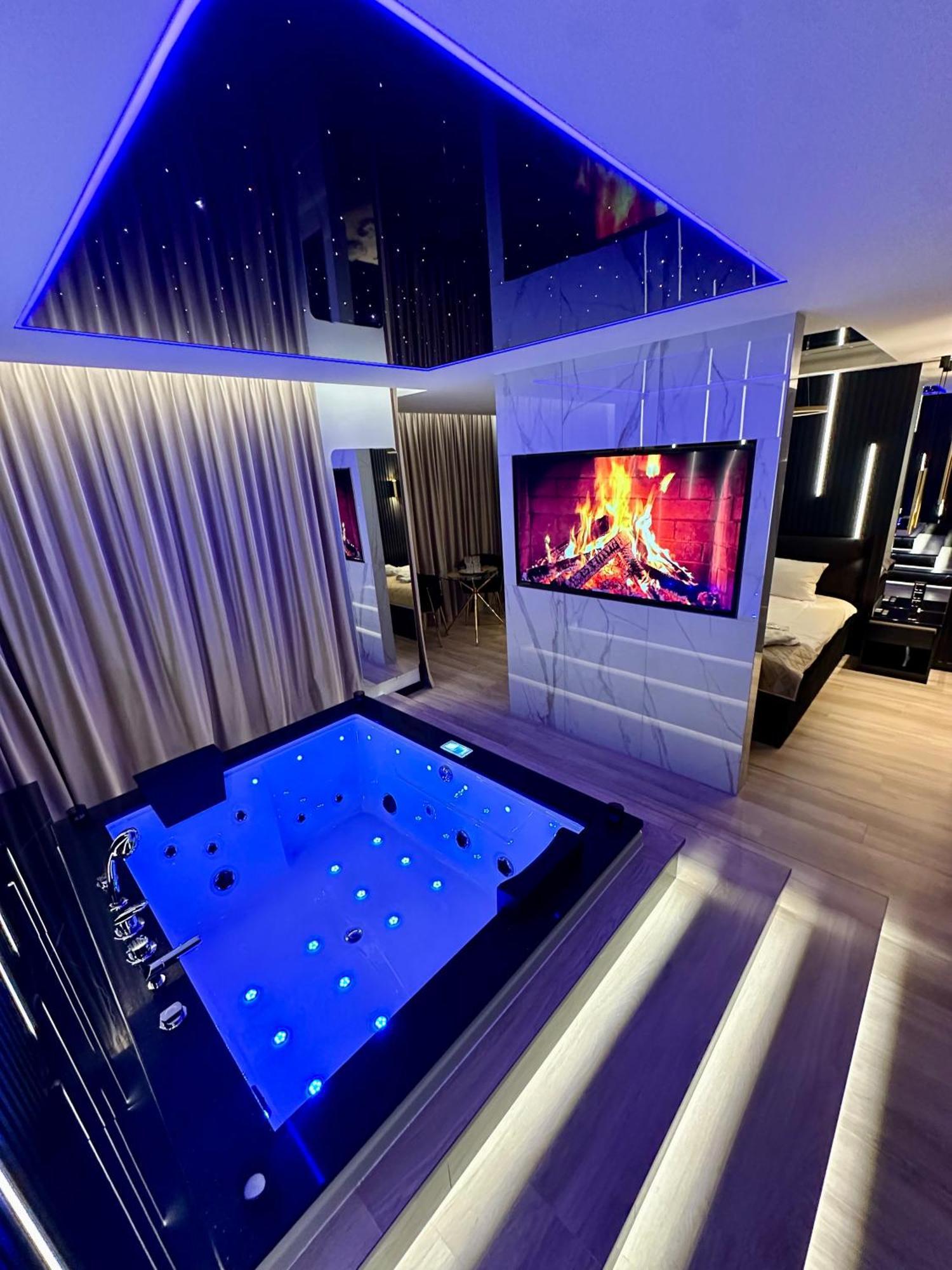 Masarska 6 Vip Apartamenty Jacuzzi Cracóvia Exterior foto